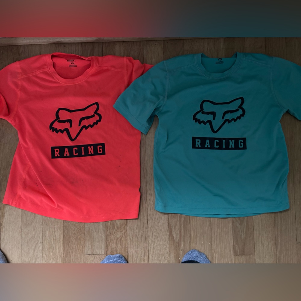 2 youth Small Fox racing t shirts